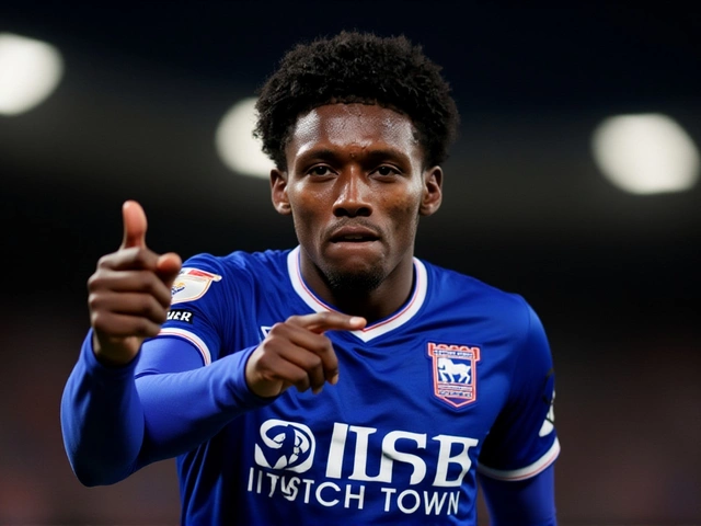 Ipswich Town stun Hull City 2-0 as Akpom scores first goal in Championship win